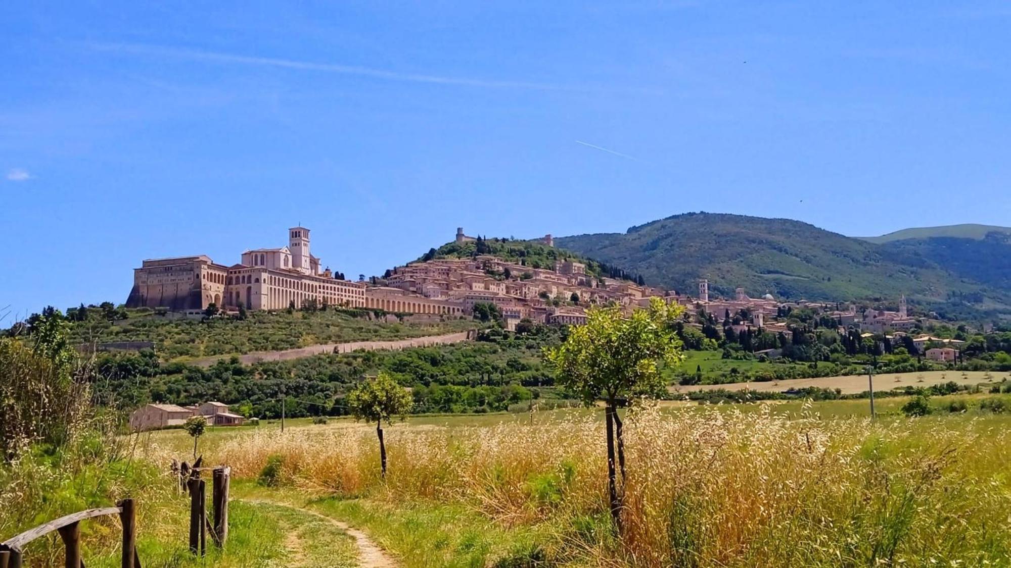 B&B Il Sentiero Di Ассизи Экстерьер фото